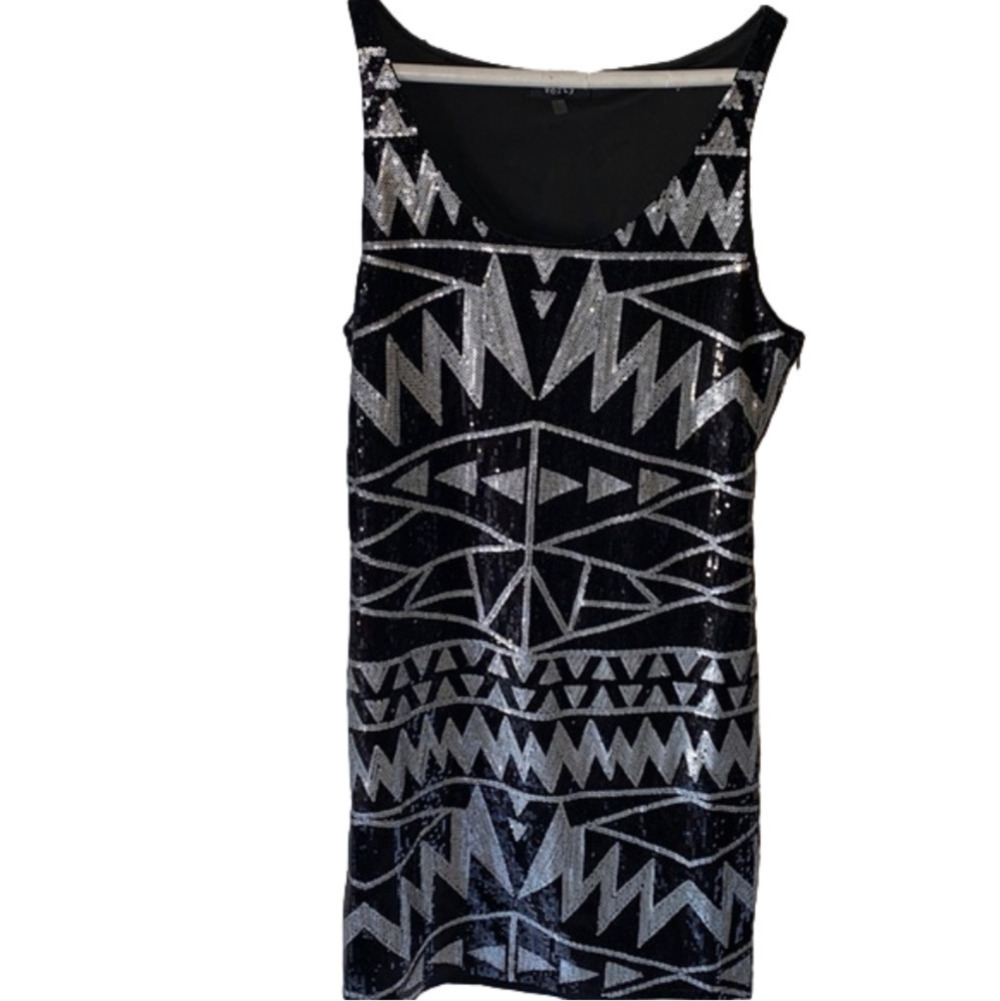 𝅺VERTY size 2 sequin dress